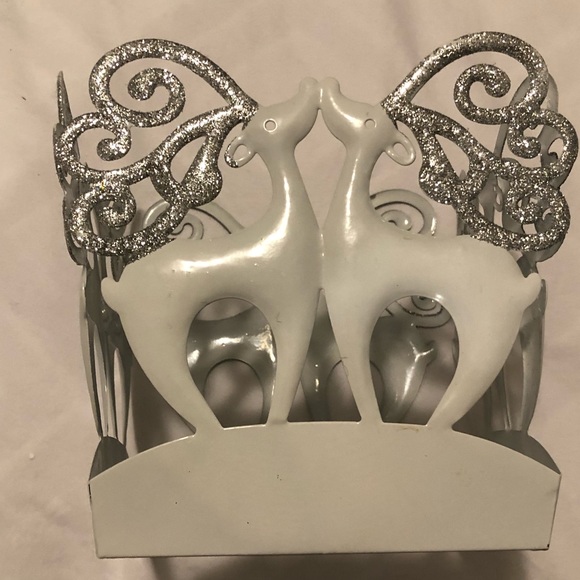 Metal Reindeer Basket (Hollow) - Great for Center Piece - Picture 2 of 6